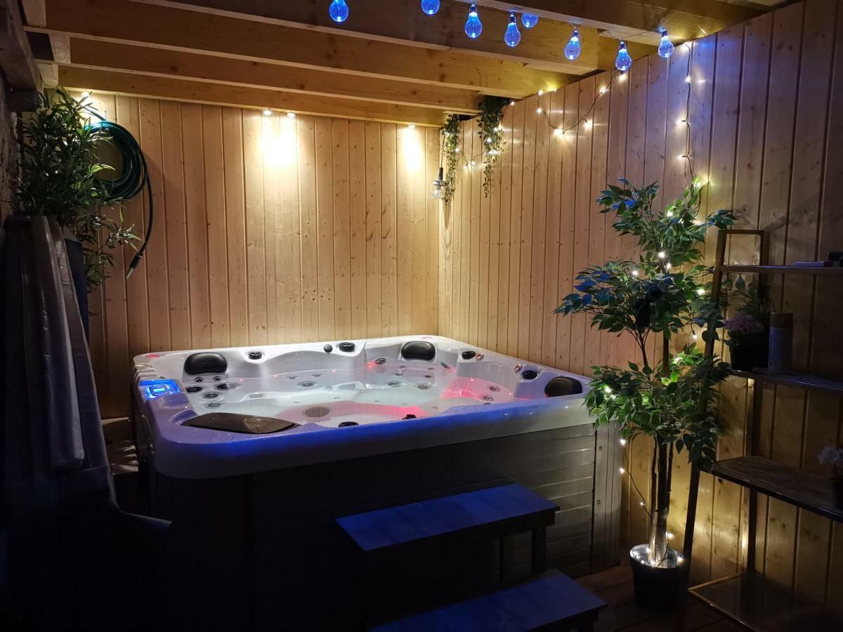 Domaine Lvd Avec Spa, Bois Et Riviere Privee La Bloutiere 外观 照片