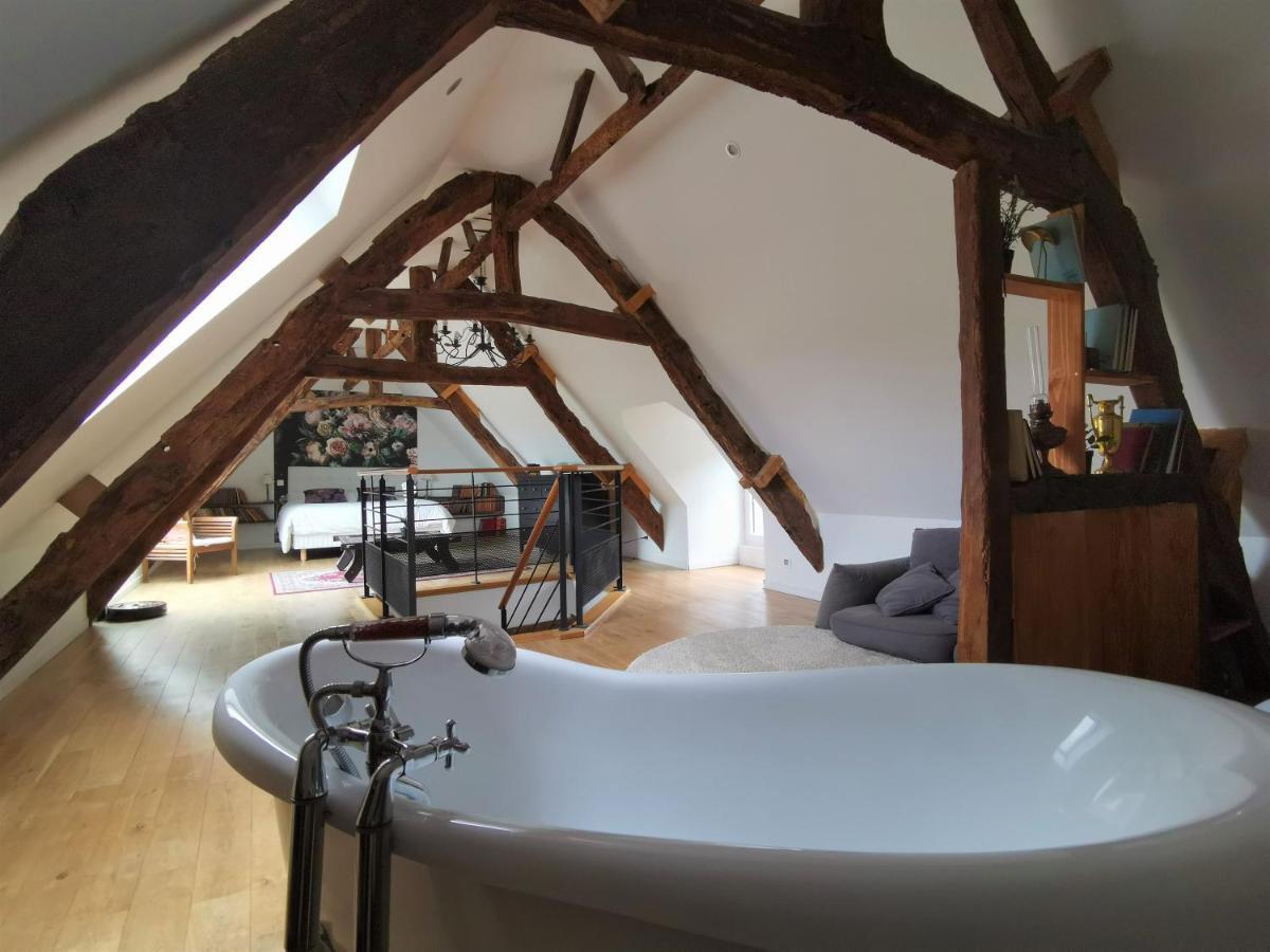 Domaine Lvd Avec Spa, Bois Et Riviere Privee La Bloutiere 外观 照片